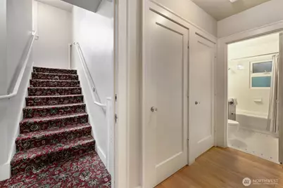 214 16th Avenue E #102, Seattle, WA 98112 - Photo 24