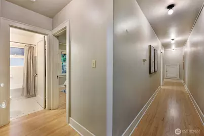 214 16th Avenue E #102, Seattle, WA 98112 - Photo 18