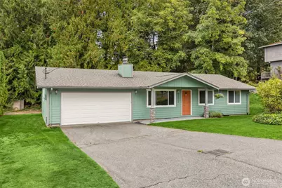 26452 Edgewater Boulevard NW, Poulsbo, WA 98370 - Photo 2