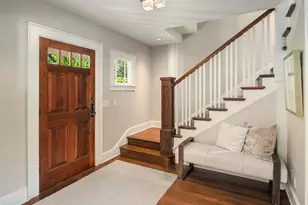 719 Belmont Pl E, Seattle, WA 98102 - Photo 4