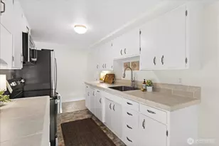 220 Alder St, Edmonds, WA 98020 - Photo 12