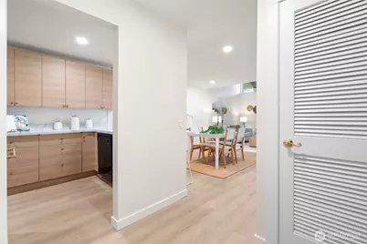 6439 139th Avenue NE #19, Redmond, WA 98052 - Photo 4