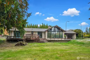 21805 SE 4th St, Sammamish, WA 98074 - Photo 2