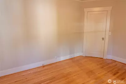 6910 37th Avenue SW, Seattle, WA 98126 - Photo 18