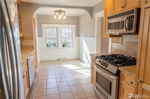 6910 37th Ave SW, Seattle, WA 98126 - Photo 16