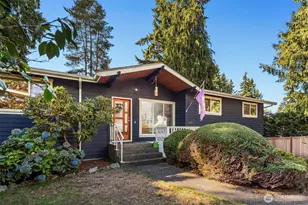 529 NW 201st Pl, Shoreline, WA 98177 - Photo 2