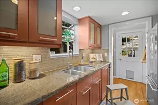 3416 N 27th St, Tacoma, WA 98407 - Photo 8
