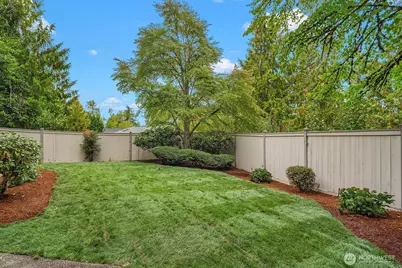 9506 NE Points Drive, Kirkland, WA 98033 - Photo 36