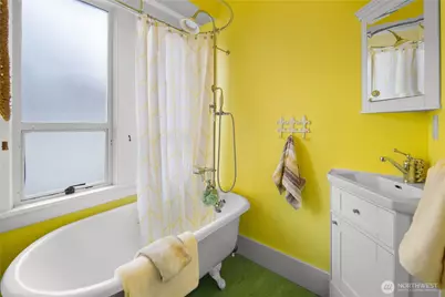 1435 9th Avenue W #1437, Seattle, WA 98119 - Photo 18
