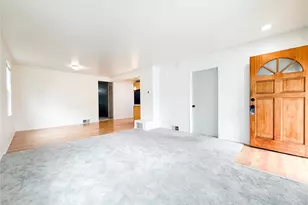 5521 Brooklyn Ave NE, Seattle, WA 98105 - Photo 4