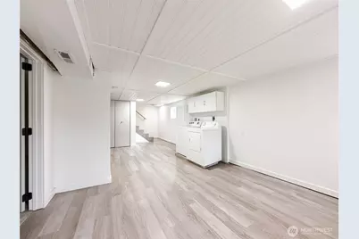 5521 Brooklyn Avenue NE, Seattle, WA 98105 - Photo 16