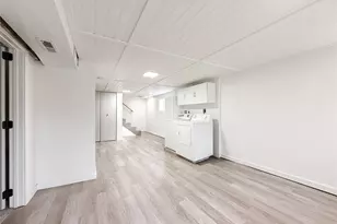5521 Brooklyn Ave NE, Seattle, WA 98105 - Photo 16