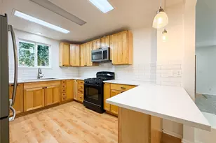 5521 Brooklyn Ave NE, Seattle, WA 98105 - Photo 8