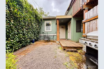 5521 Brooklyn Avenue NE, Seattle, WA 98105 - Photo 20