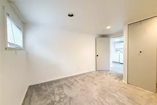 5521 Brooklyn Ave NE, Seattle, WA 98105 - Photo 14
