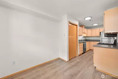 705 N State Street #301, Bellingham, WA 98225 - Photo 18