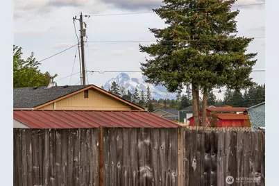 205 Montana Street N, Rainier, WA 98576 - Photo 26