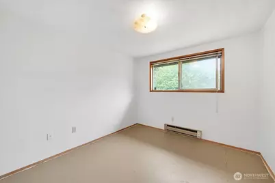 13111 Ashworth Avenue N, Seattle, WA 98133 - Photo 18