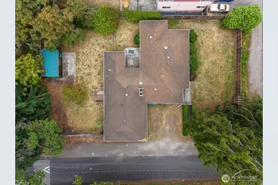 13111 Ashworth Avenue N, Seattle, WA 98133 - Photo 30