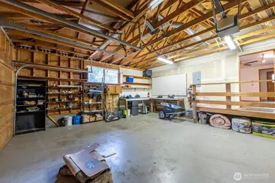 13111 Ashworth Avenue N, Seattle, WA 98133 - Photo 20