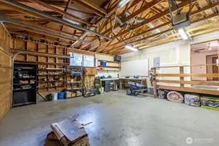 13111 Ashworth Ave N, Seattle, WA 98133 - Photo 20