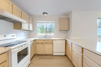 15913 43rd Avenue Ct E, Tacoma, WA 98446 - Photo 8