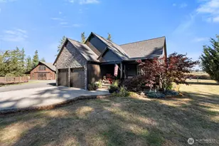 63745 Leonard Rd, Onalaska, WA 98570 - Photo 2