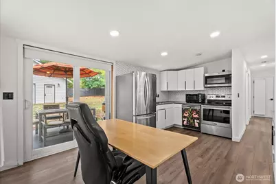 10839 11th Avenue SW, Seattle, WA 98146 - Photo 12