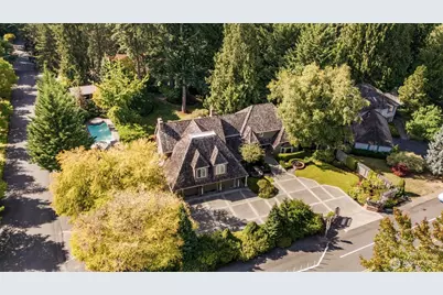 12403 172nd Avenue NE, Redmond, WA 98052 - Photo 2