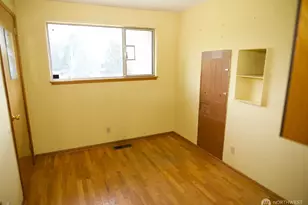 16333 Densmore Ave N, Shoreline, WA 98133 - Photo 14