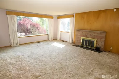 16333 Densmore Avenue N, Shoreline, WA 98133 - Photo 4