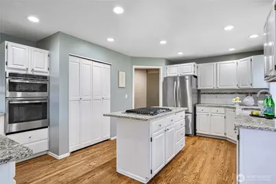 2110 216th Place NE, Sammamish, WA 98074 - Photo 10