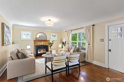 15520 Burke Avenue N, Shoreline, WA 98133 - Photo 8