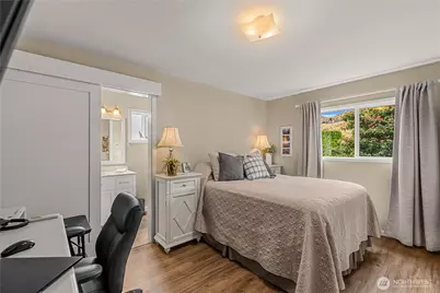 122 E Allen Avenue, Chelan, WA 98816 - Photo 14