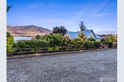 122 E Allen Avenue, Chelan, WA 98816 - Photo 38