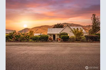 122 E Allen Avenue, Chelan, WA 98816 - Photo 36