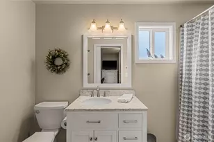 122 E Allen Ave, Chelan, WA 98816 - Photo 16