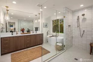 13662 NE 101st St, Kirkland, WA 98033 - Photo 16