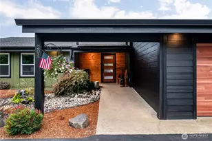 204 Vogel Rd, Castle Rock, WA 98611 - Photo 2