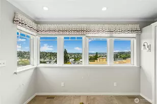 3438 10th Ave W, Seattle, WA 98119 - Photo 16
