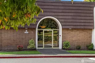 11006 NE 68th St, Kirkland, WA 98033 - Photo 1