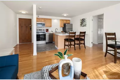 11006 NE 68th Street #811, Kirkland, WA 98033 - Photo 4
