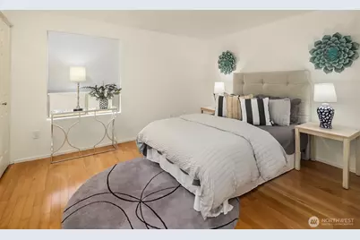 11006 NE 68th Street #811, Kirkland, WA 98033 - Photo 10