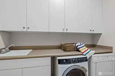 116 Aloha Street #116, Seattle, WA 98109 - Photo 18