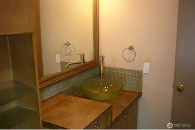 2040 43rd Avenue E #415, Seattle, WA 98112 - Photo 12