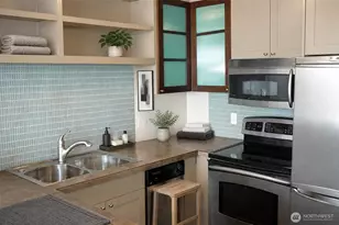 2040 43rd Ave E, Seattle, WA 98112 - Photo 4