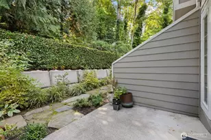 9700 Ravenna Ave NE, Seattle, WA 98115 - Photo 14