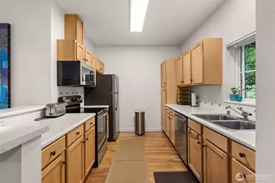9700 Ravenna Avenue NE #11, Seattle, WA 98115 - Photo 10