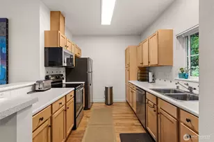 9700 Ravenna Ave NE, Seattle, WA 98115 - Photo 10