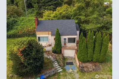 10863 Roseberg Avenue S, Seattle, WA 98168 - Photo 2